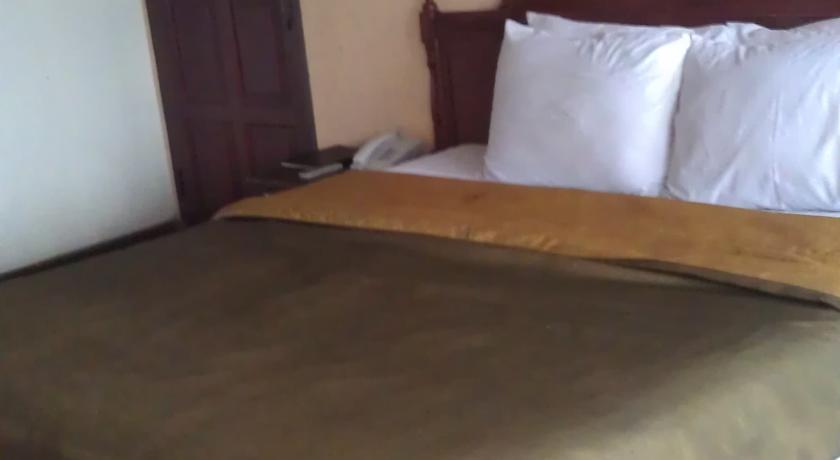 Puteri Gunung Hotel Lembang Ngoại thất bức ảnh