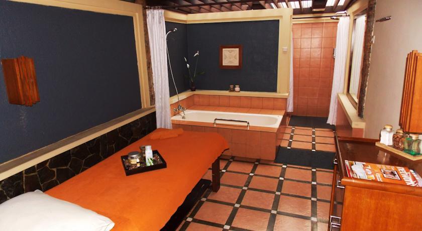 Puteri Gunung Hotel Lembang Ngoại thất bức ảnh