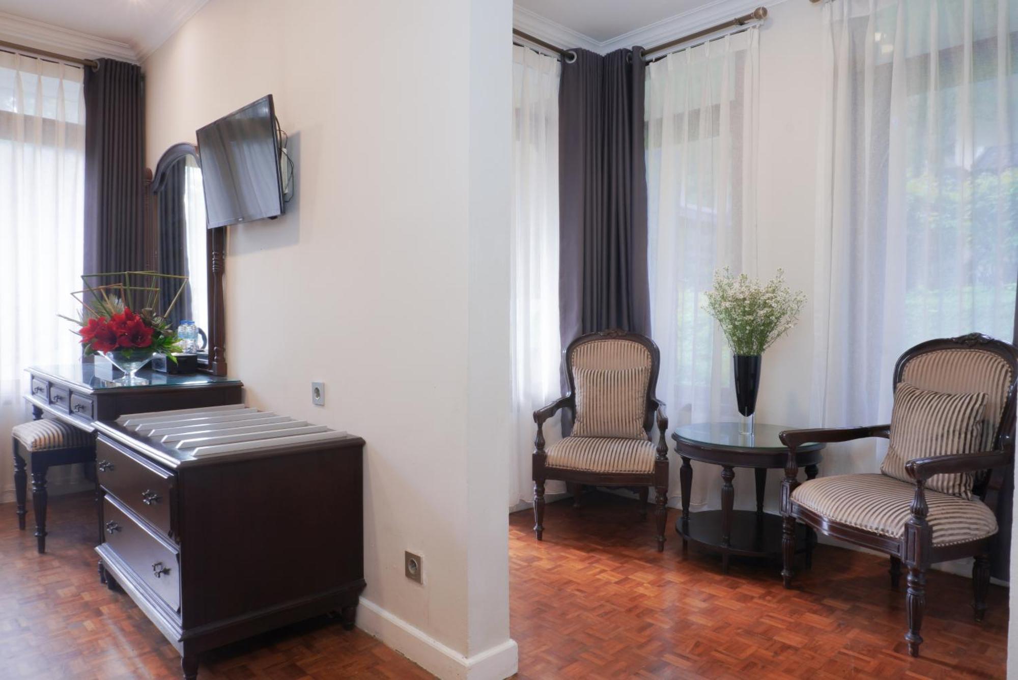 Puteri Gunung Hotel Lembang Ngoại thất bức ảnh