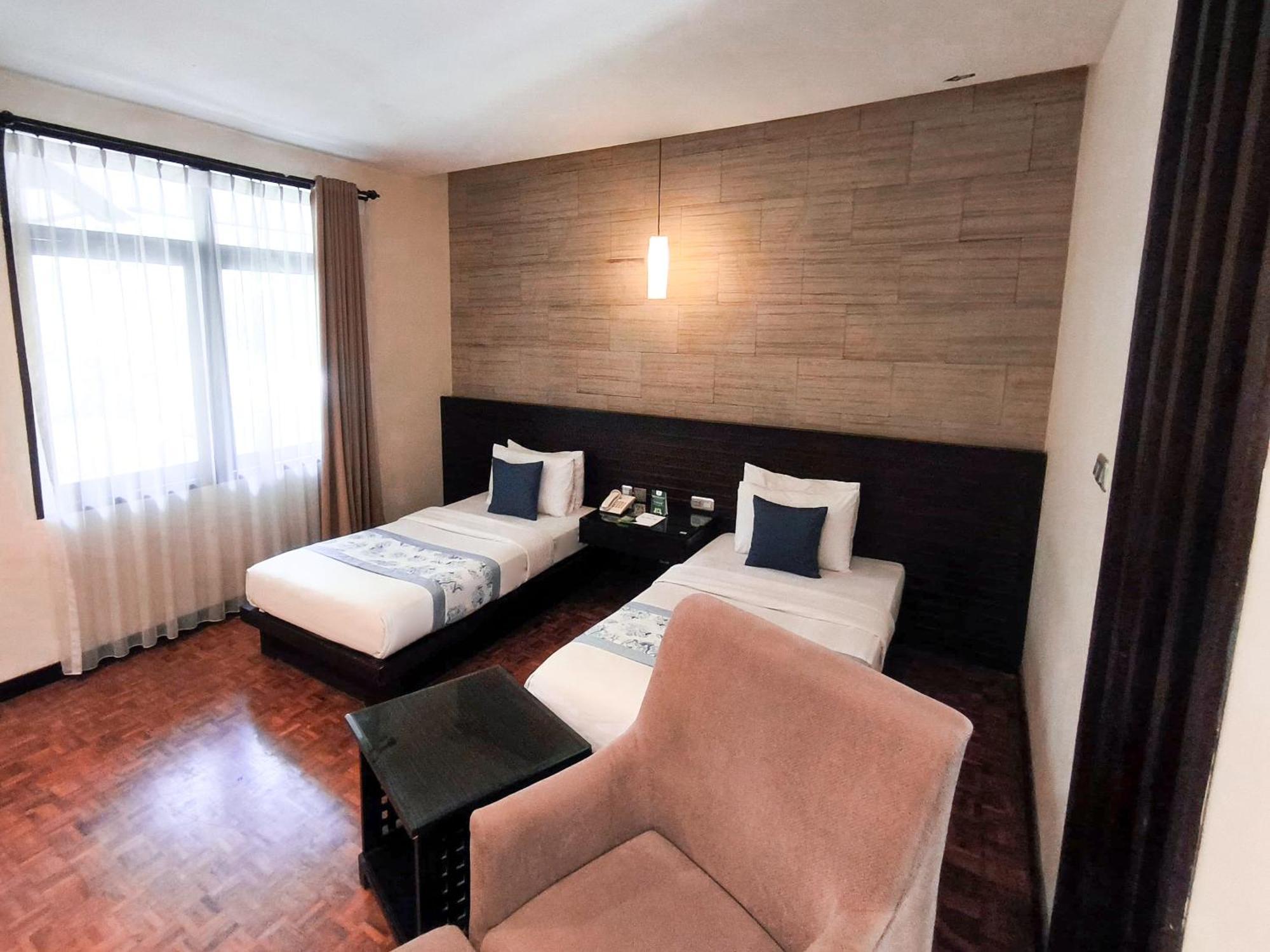 Puteri Gunung Hotel Lembang Ngoại thất bức ảnh