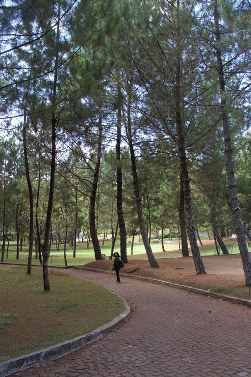 Puteri Gunung Hotel Lembang Ngoại thất bức ảnh