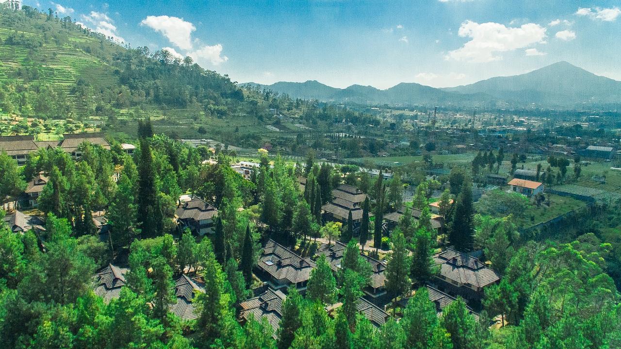 Puteri Gunung Hotel Lembang Ngoại thất bức ảnh