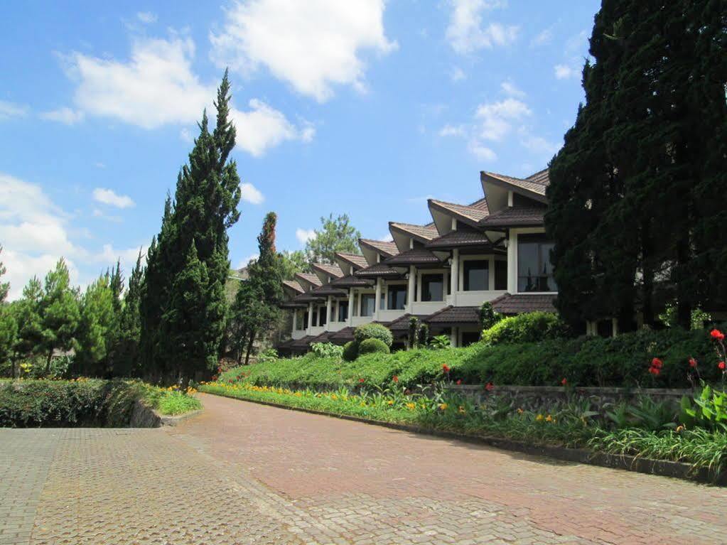 Puteri Gunung Hotel Lembang Ngoại thất bức ảnh